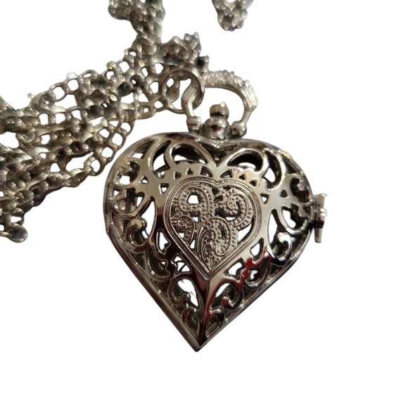 NEW Heart Shape Silver Color Pocket Watch - Picture 2 of 11